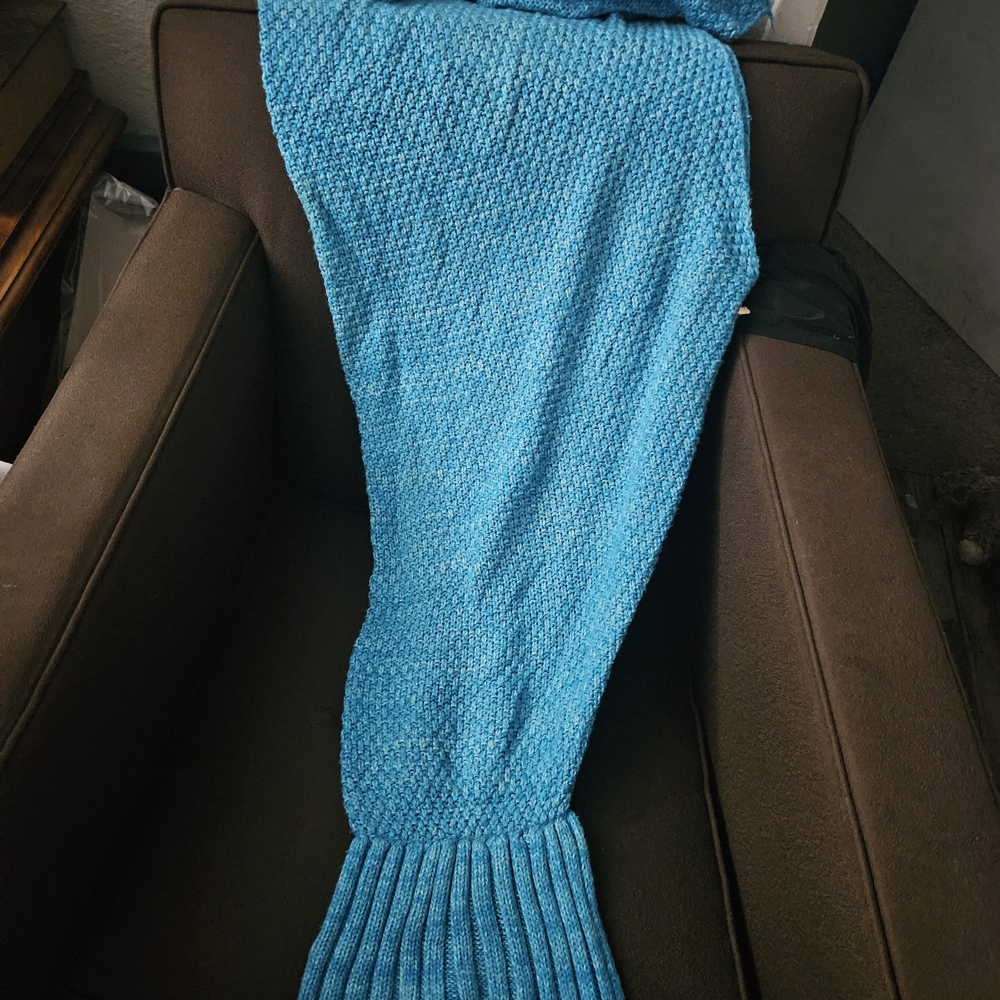 Blue Mermaid Tail Blanket for Pets Fish